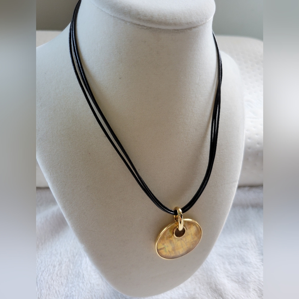 Lia Sophia | NWT Black/Gold Taos Mother of Pearl Mosaic Pendant Necklace - Picture 12 of 12